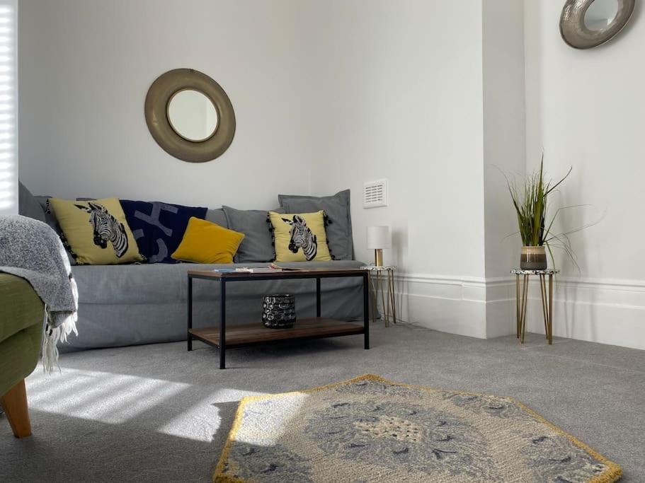 A Fabulous Apartment Set In St Leonard'S On Sea St Leonards-on-Sea ภายนอก รูปภาพ